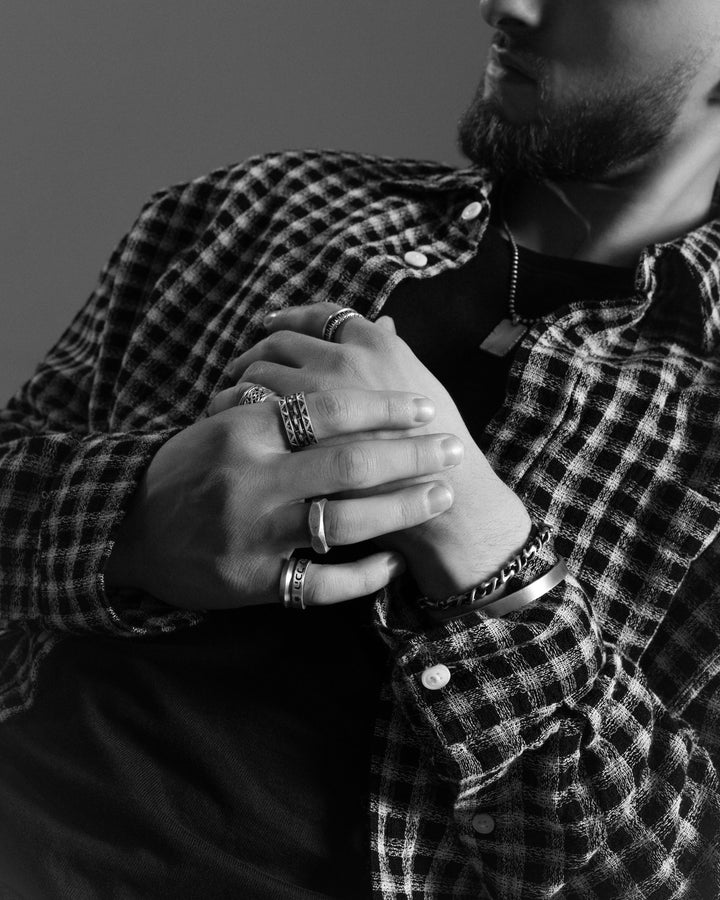 Solomon's silver ring EVERYTHING FADES AWAY. AND THIS TOO WILL PASS (in Hebrew)