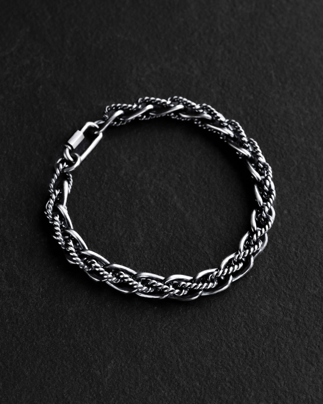 e3257dbeddac8774464b253de5323782