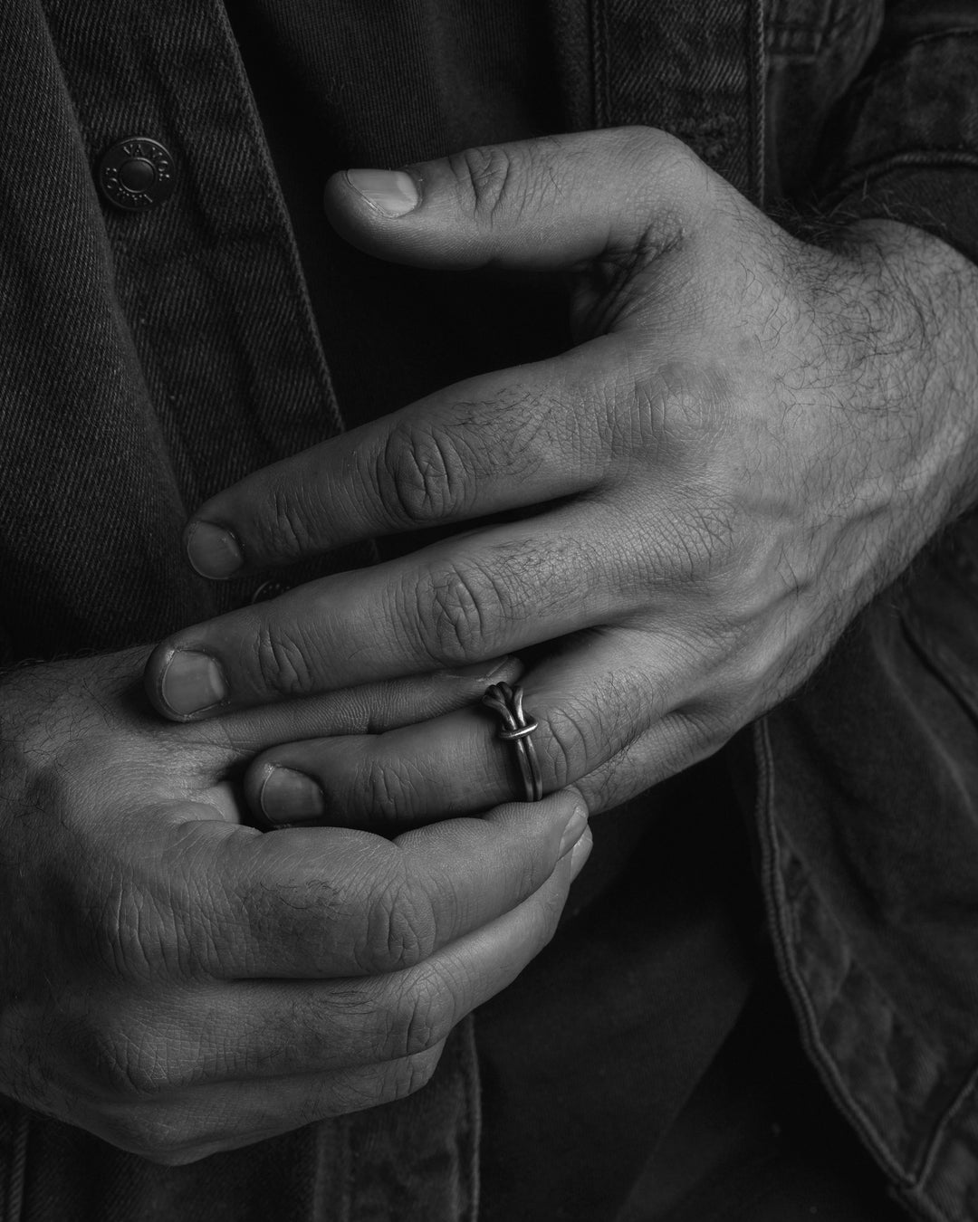 19c7bc2d835049bd5e65645d747737b7