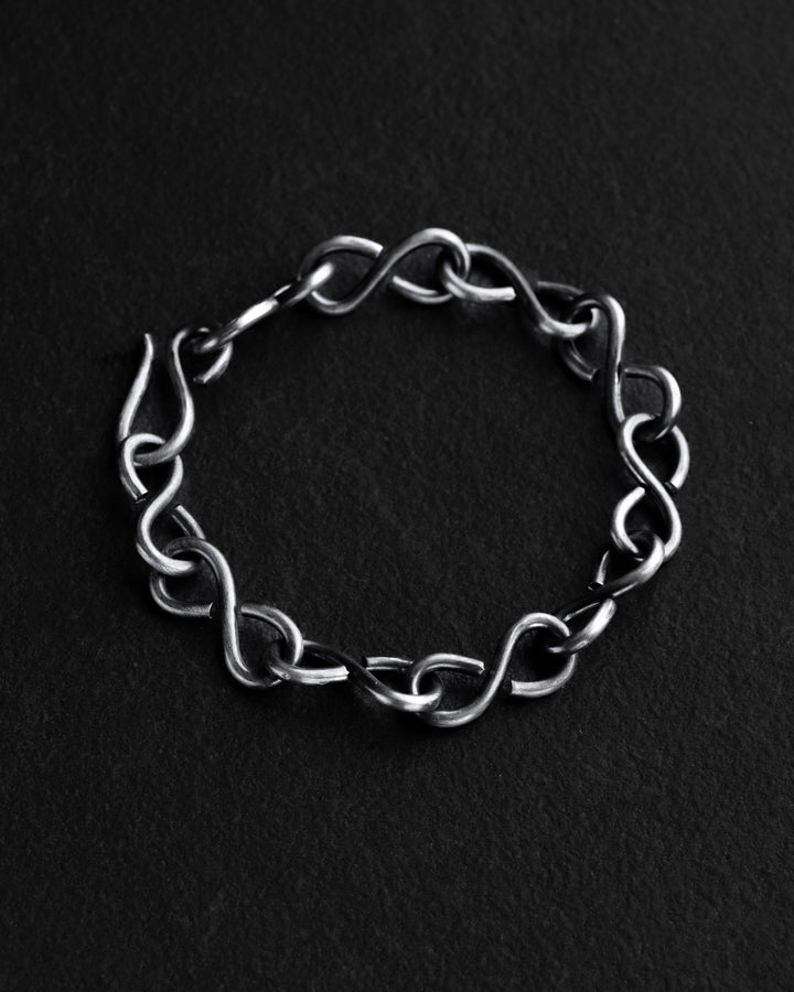 8735d07bd37a60c94efb013358938b96