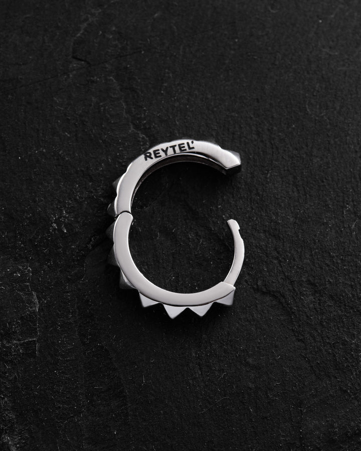 14k white gold single earring HARD