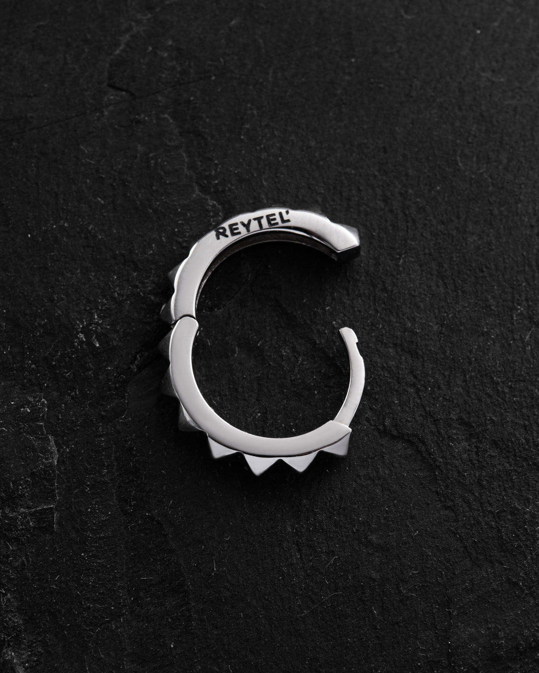 14k white gold single earring HARD