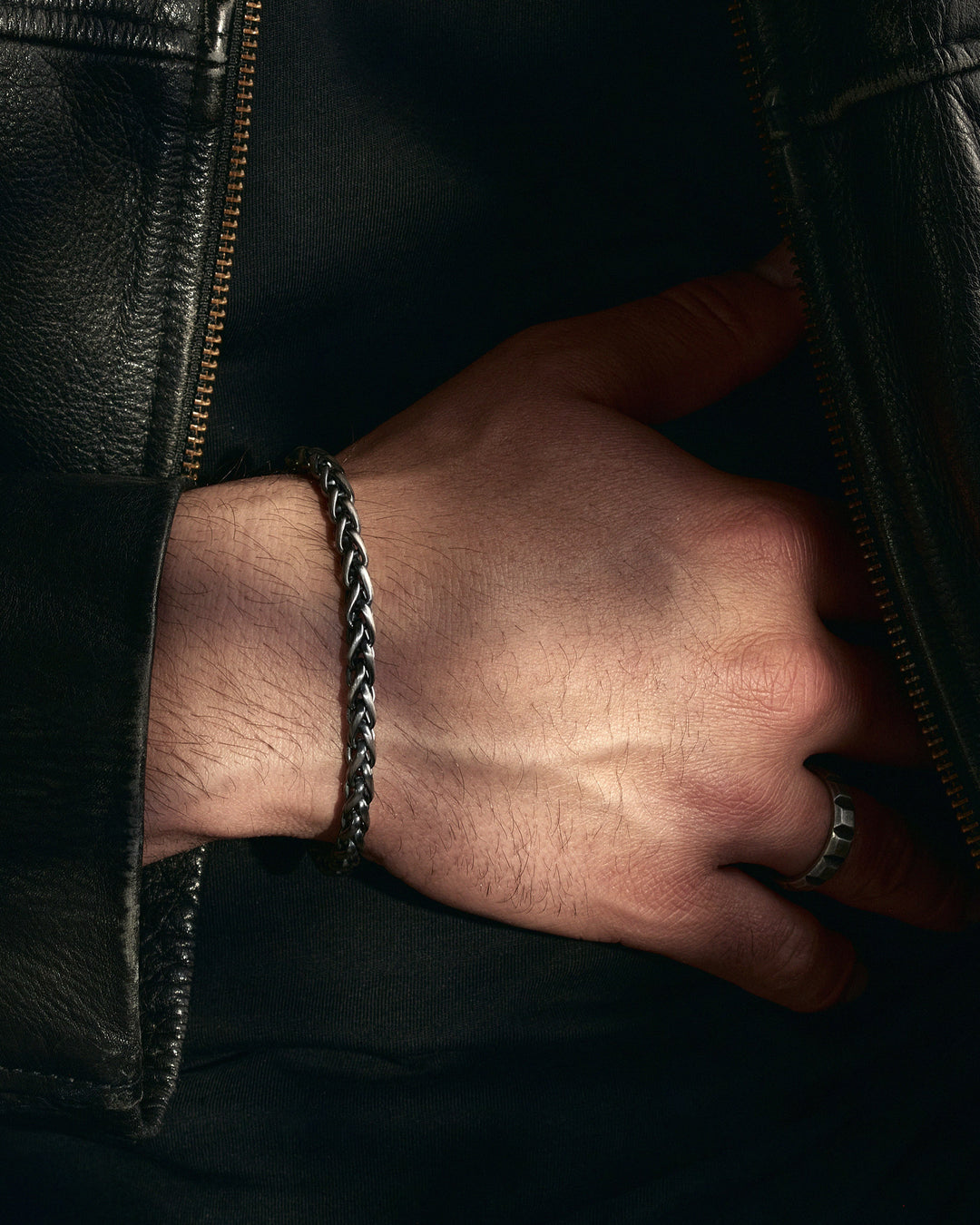 1b54621d6cf53f05e683168ba8d4b229