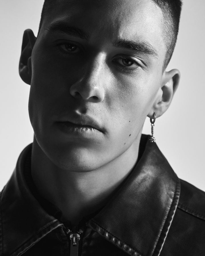 Silver mono earring MACE