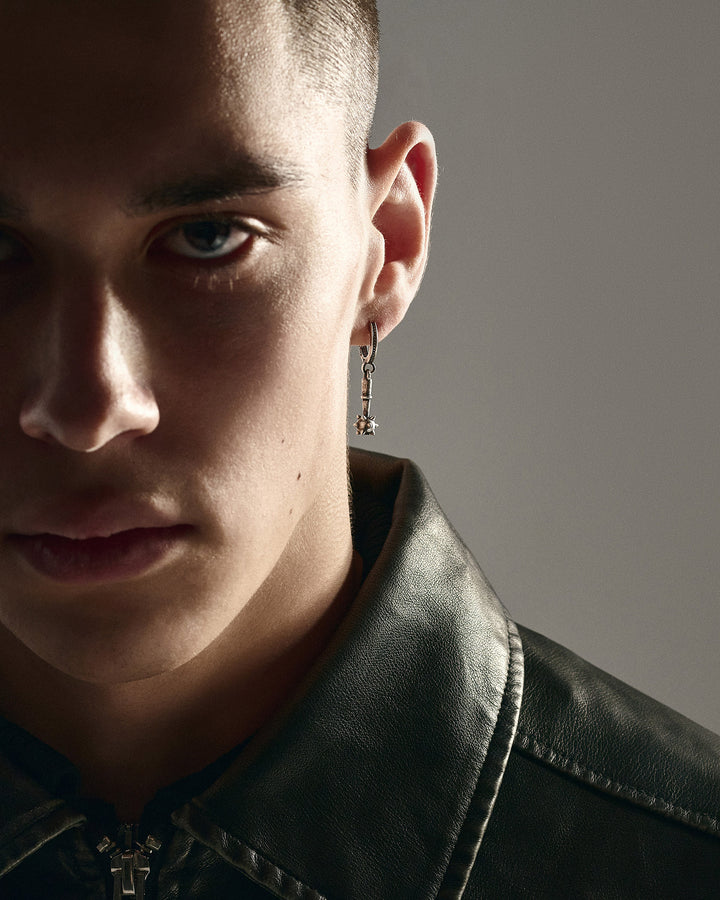 Silver mono earring MACE