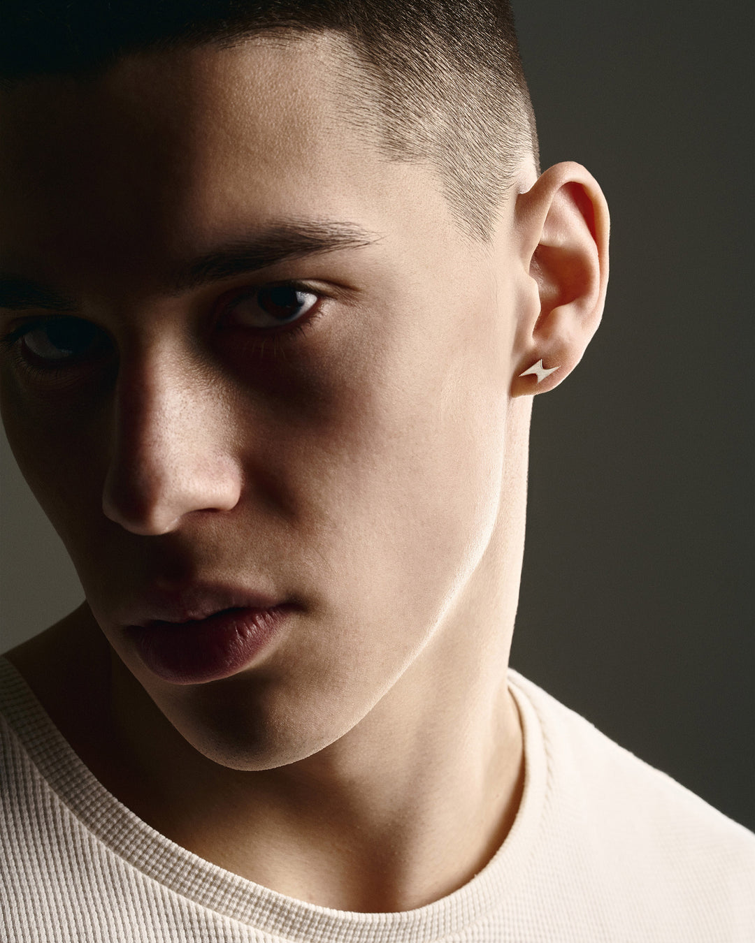 14k white gold single earring LIGHTNING