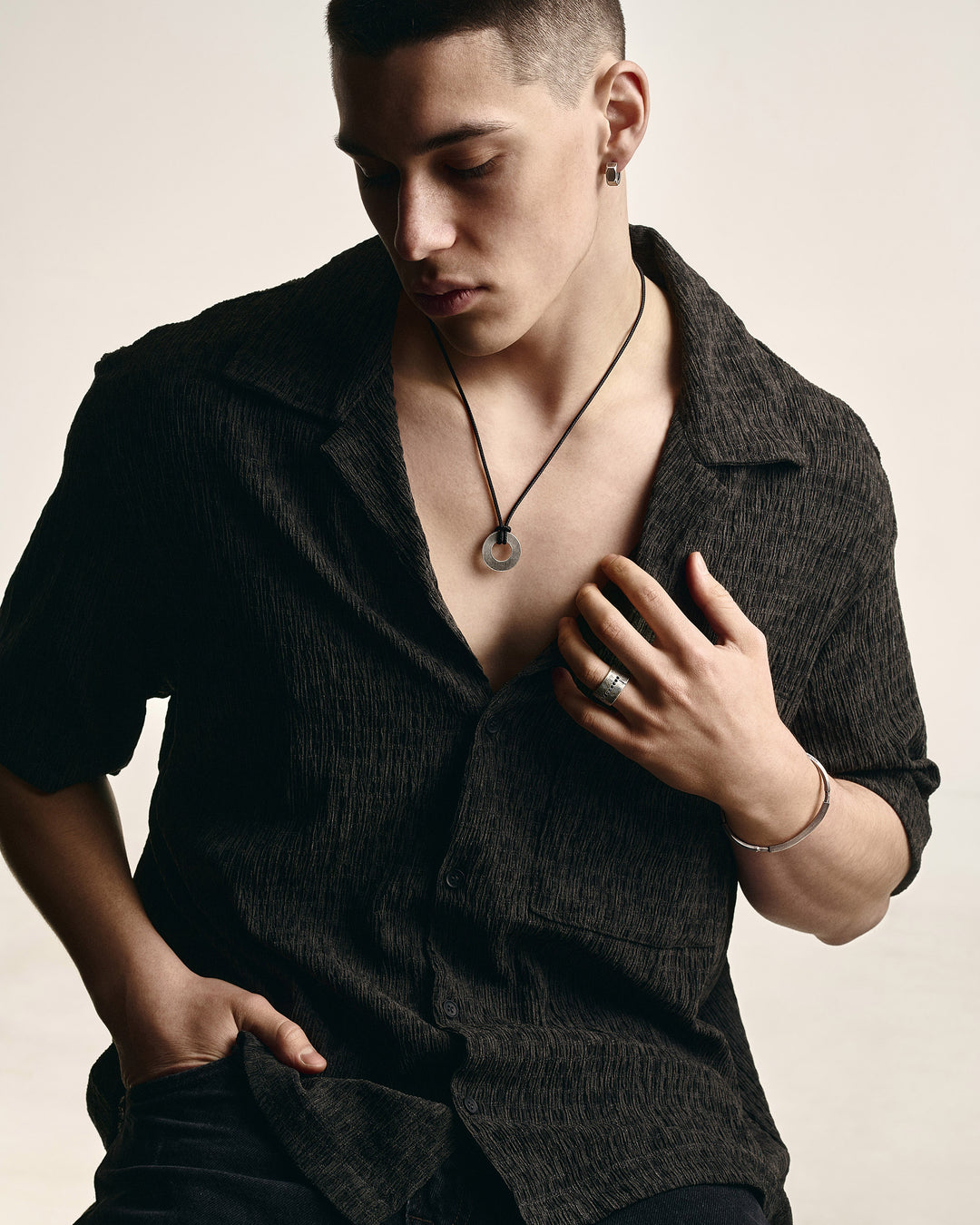 Silver ring ERVARING. BLACK STONES