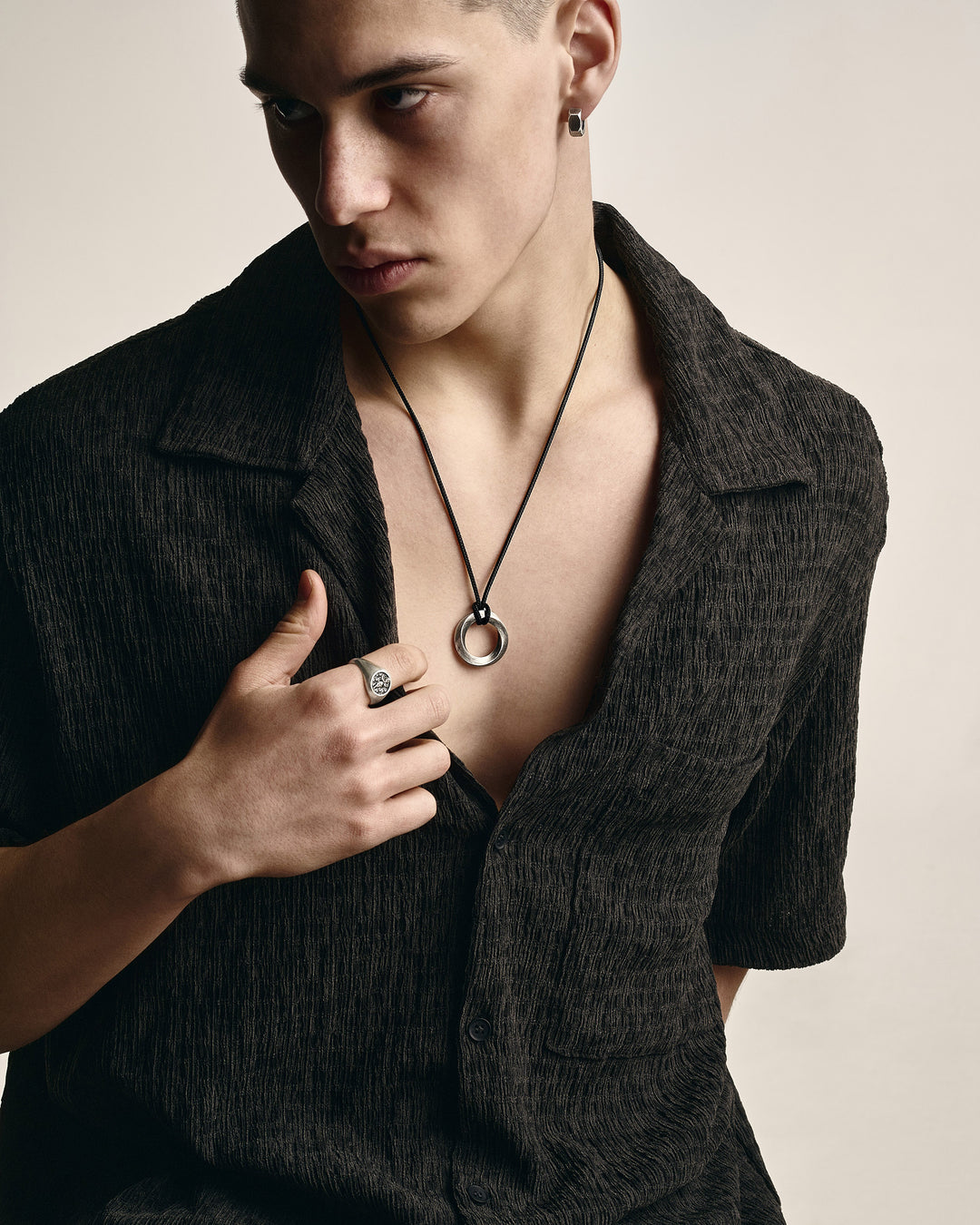 Silver pendant INFINITE LOOP (on cord)