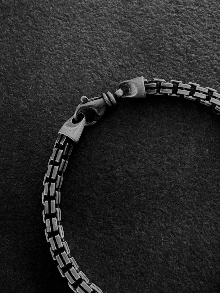 f323b3d81c8fbda6b93b7b7d5b21ec08