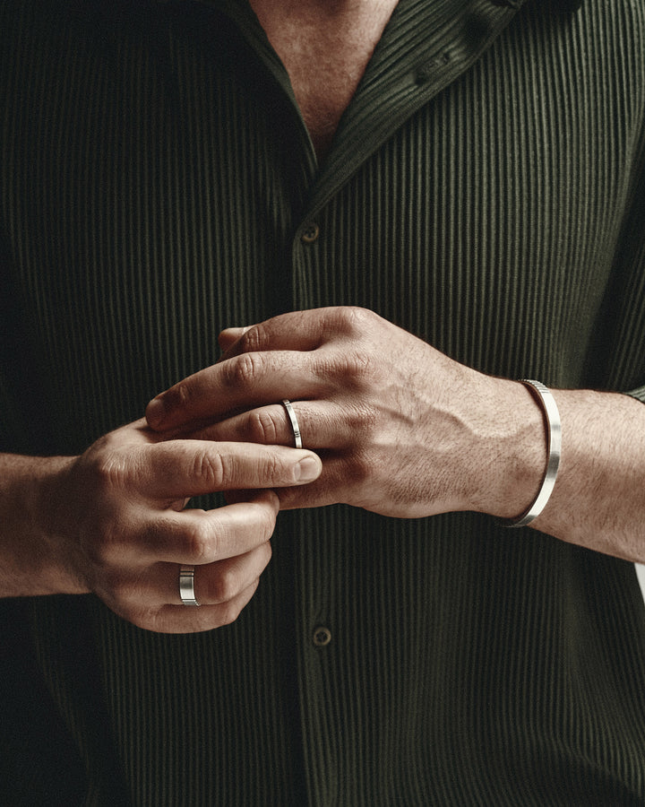 Silver bangle ZYKLUS