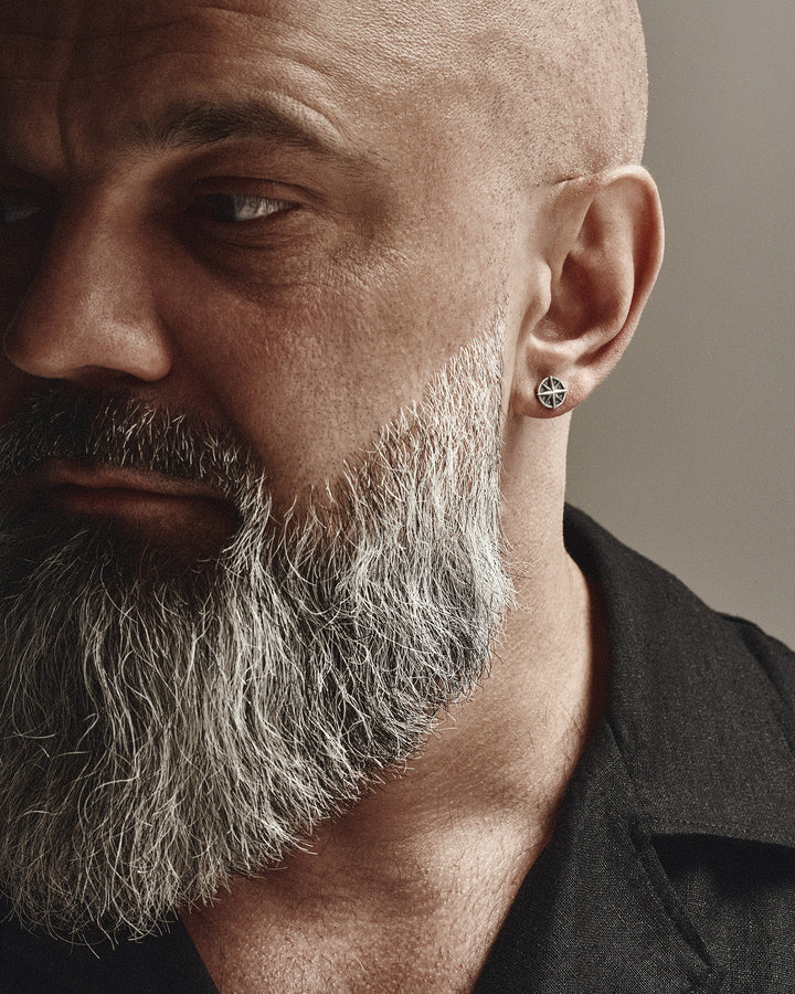 Silver single earring COMPASS