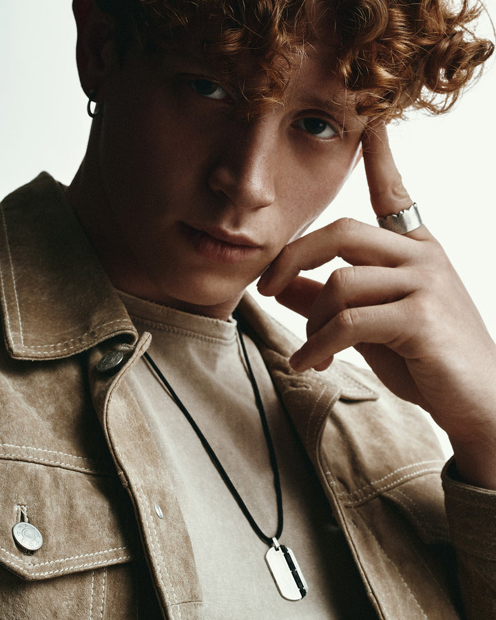 Silver token ROBUST with carbon