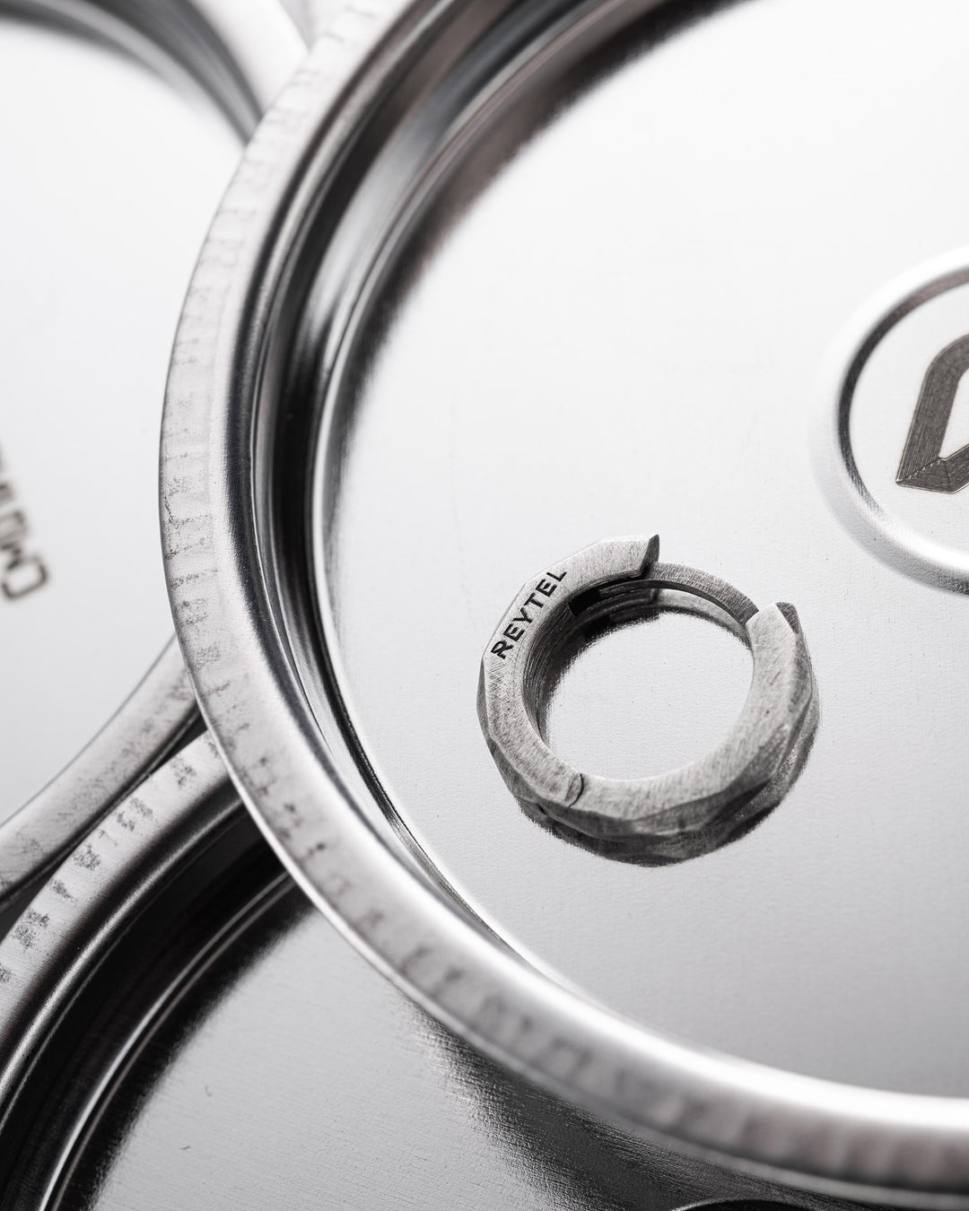 76d5d49cd7d26ddaeb927f9f4da8743a