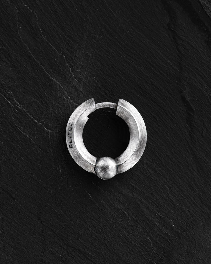 Silver single earring AVENIR