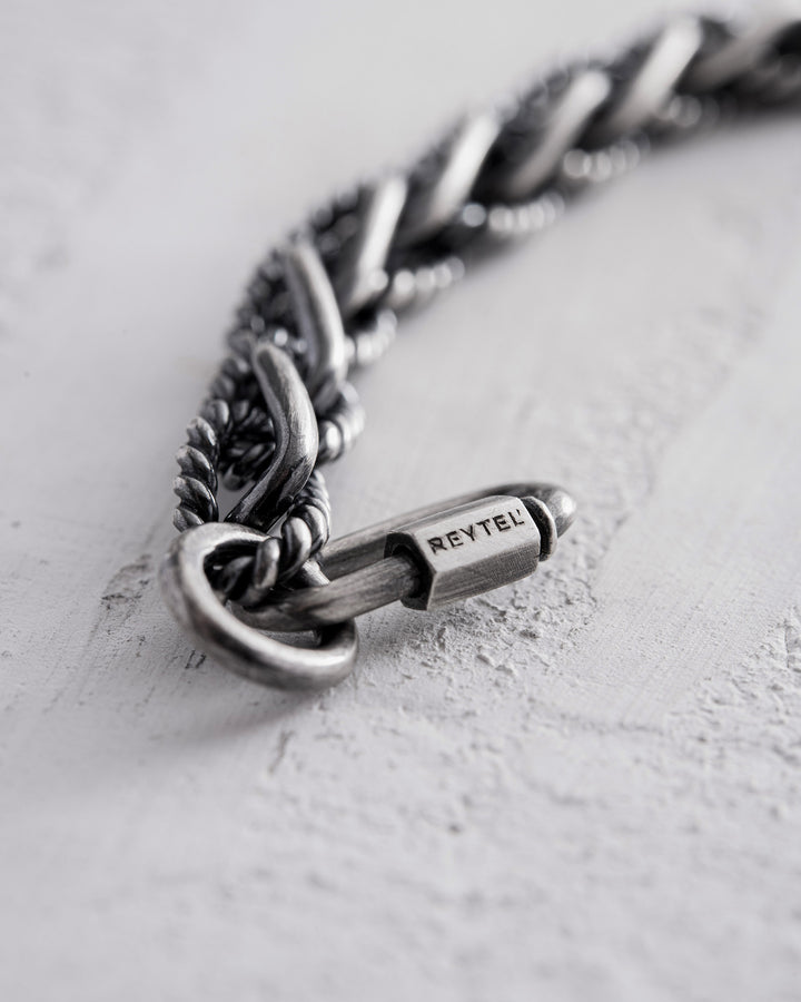 b493b91f8e942908615821e9859d0772