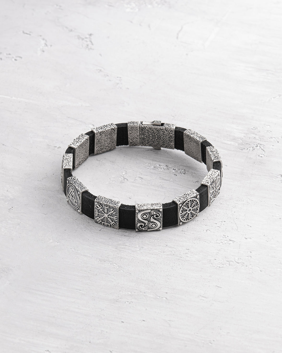 2acdfc6610cf175317582e59ddb93450