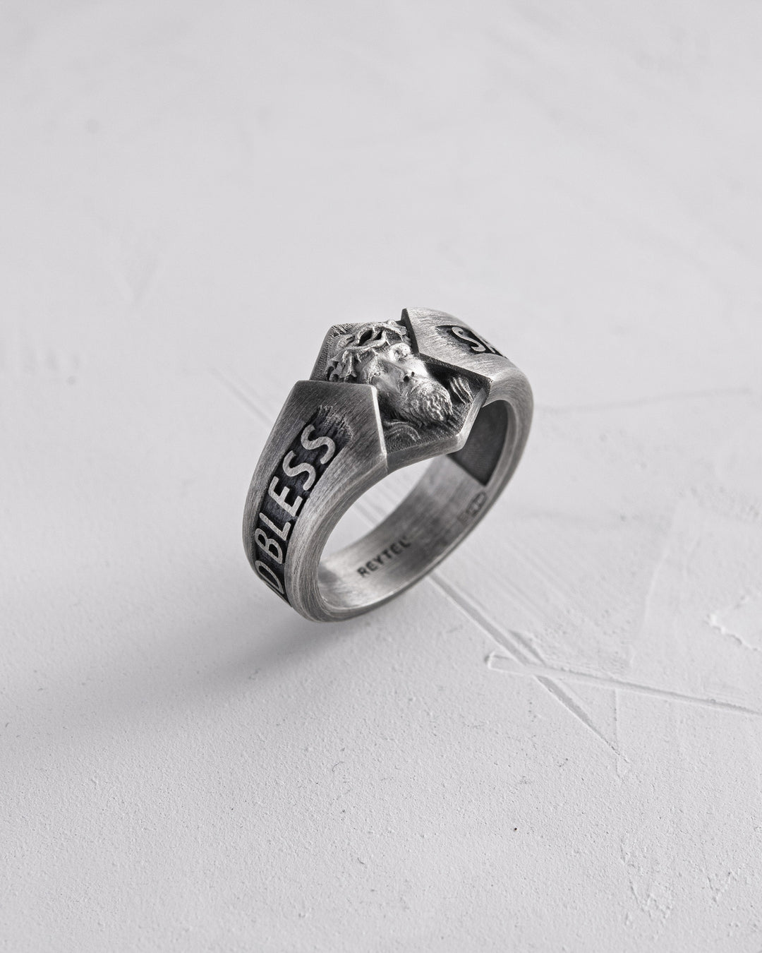 0b4f693c5f7fdcbb584a9b4315af00e2