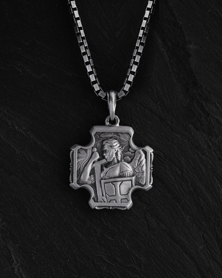 fb88695b3c8bb371c3ed3f906e331638