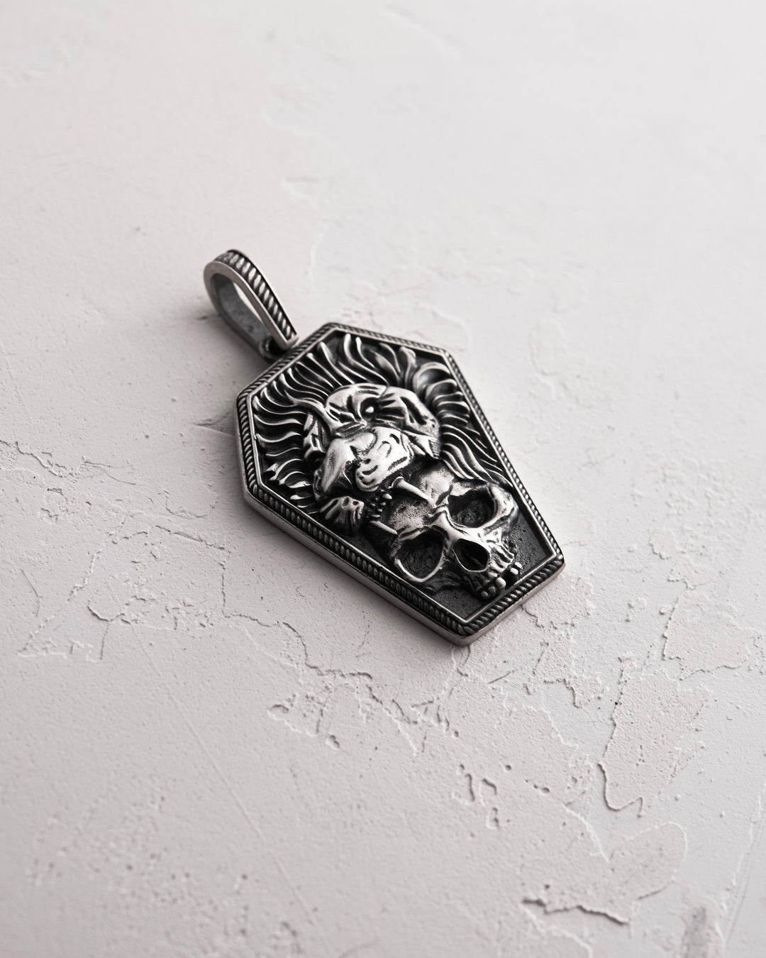 MEMENTO MORI silver pendant