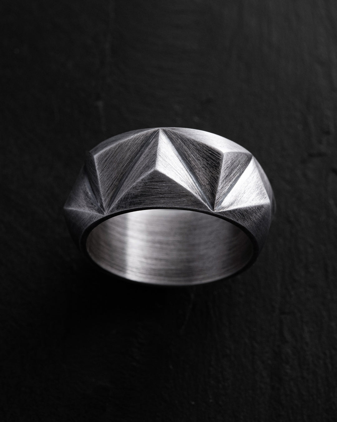 Silver ring TRIEDRE