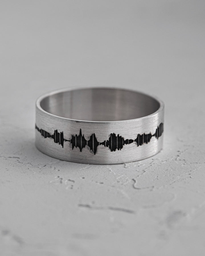 Silver ring SOUNDWAVE ENGRAVING