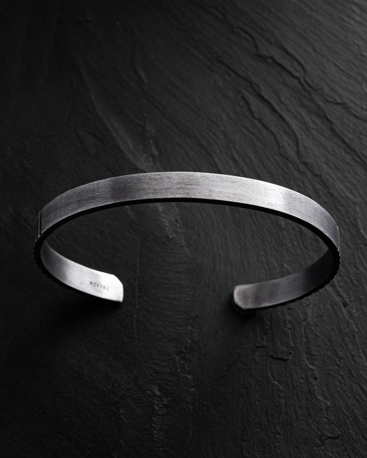 Silver bangle ZYKLUS