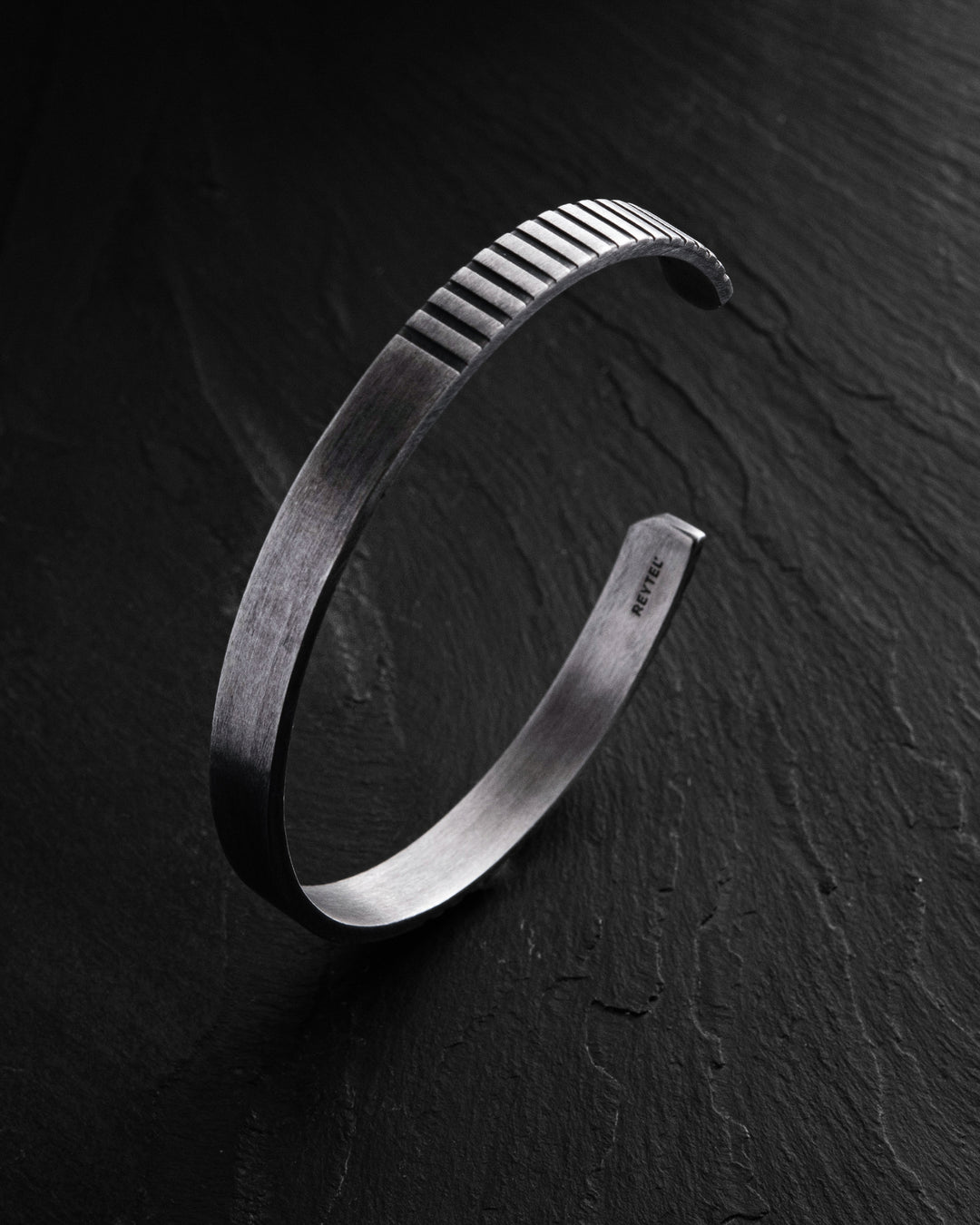 Silver bangle ZYKLUS