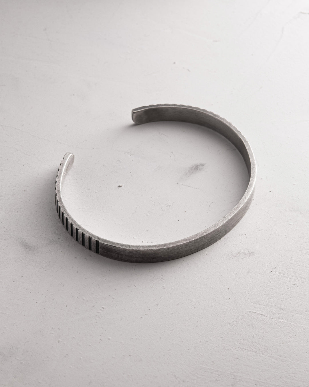 Silver bangle ZYKLUS