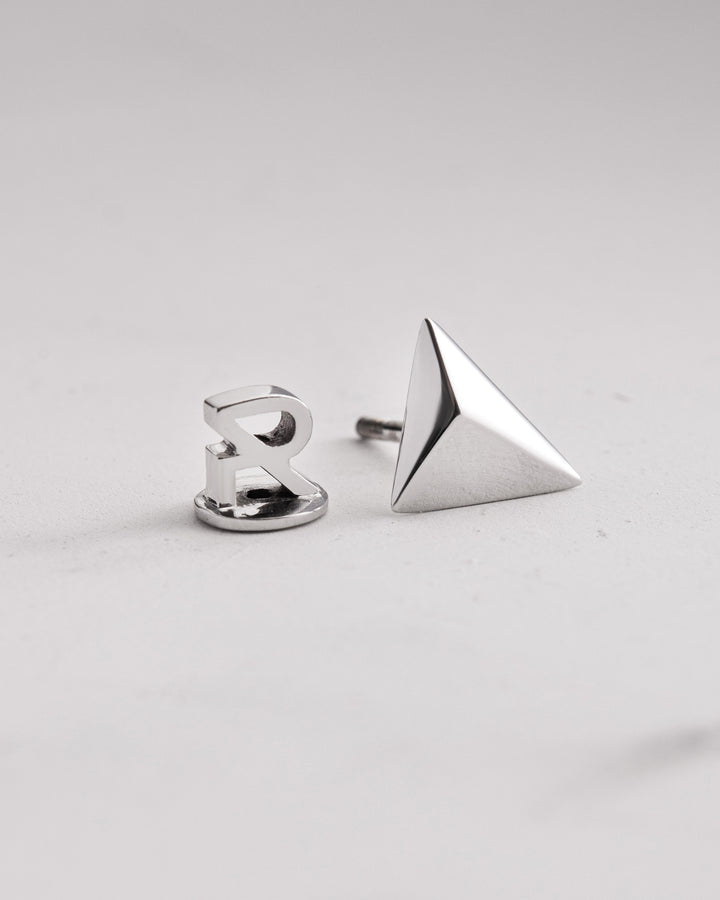 14k white gold single earring PYRAMID
