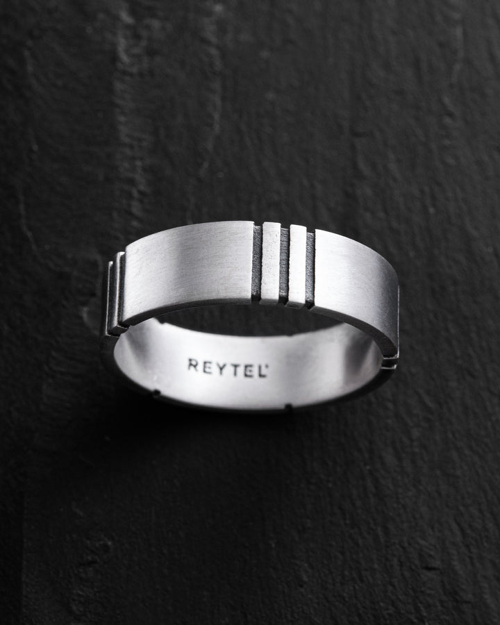 Silver ring EINFALDUR