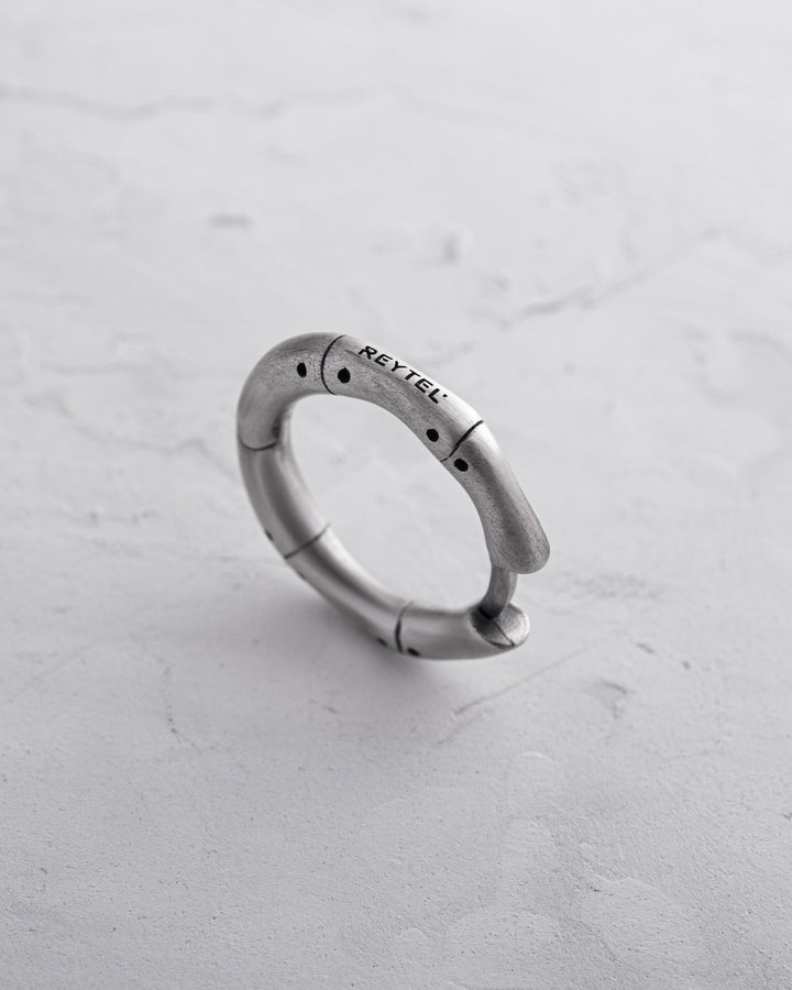 Silver single earring TRIN