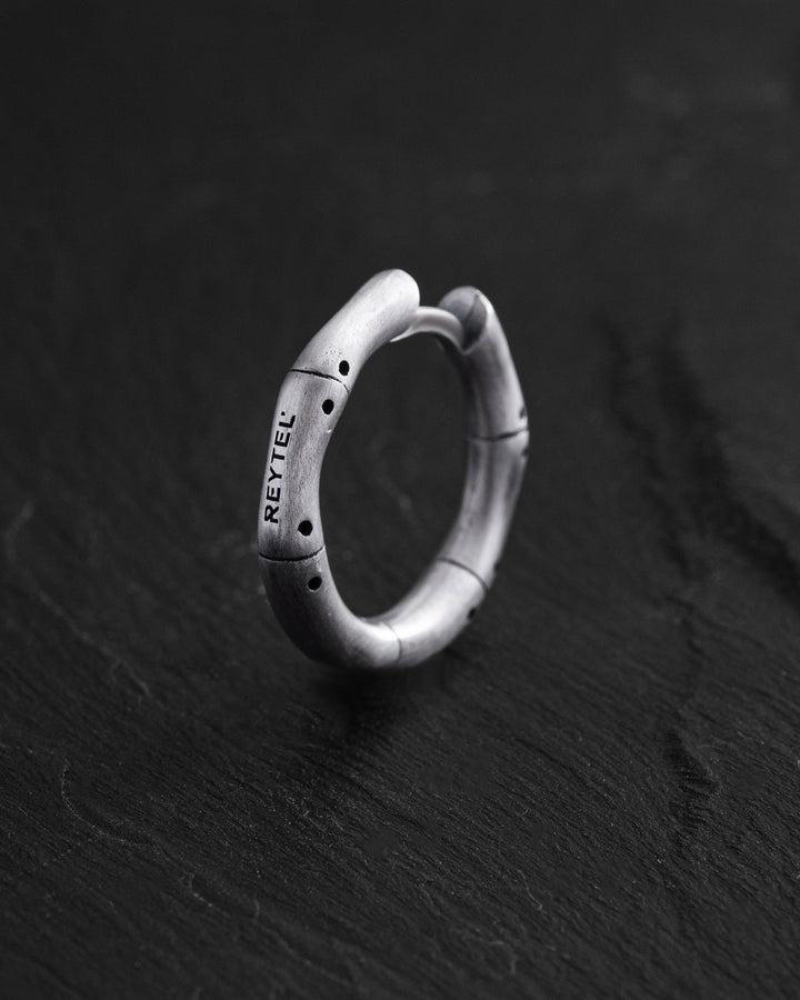 Silver single earring TRIN