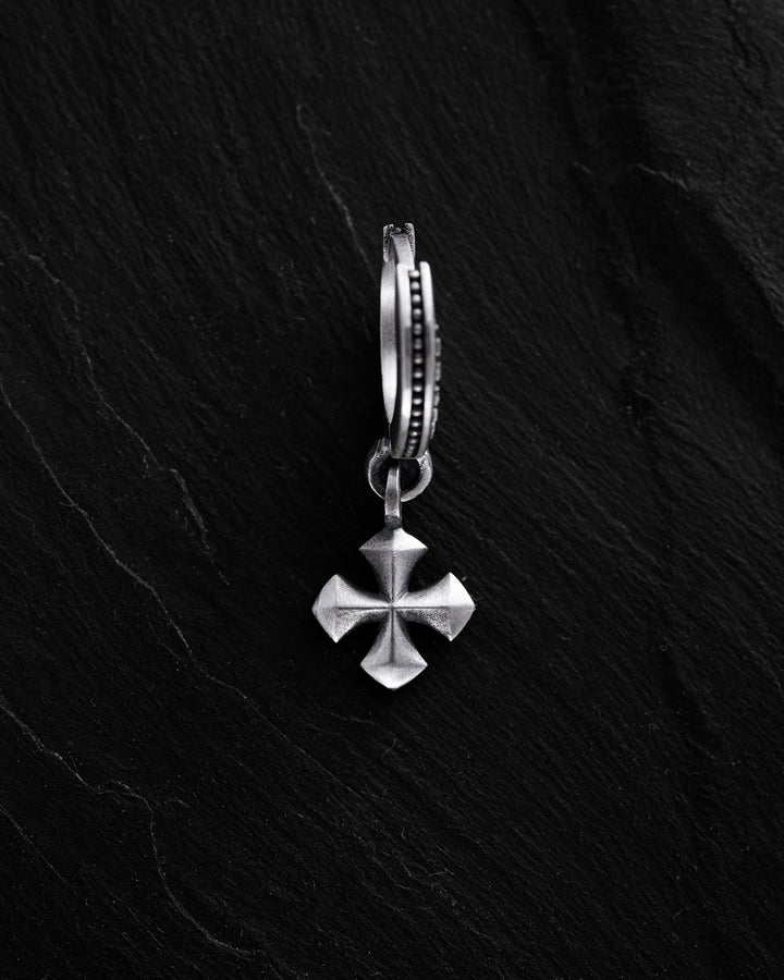 Silver single earring CROSS PATTÉE