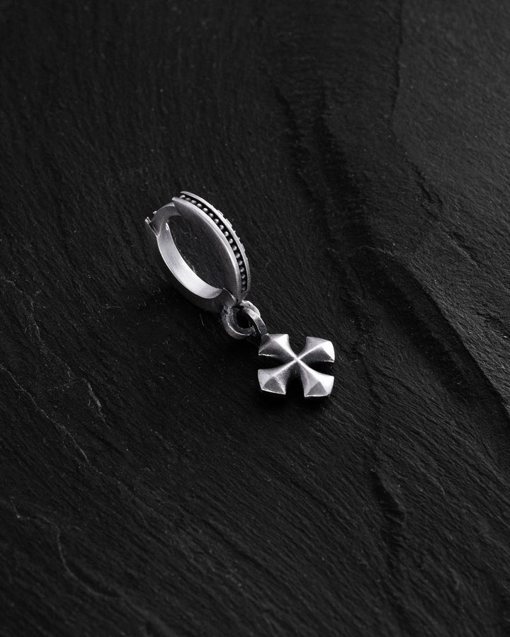 Silver single earring CROSS PATTÉE