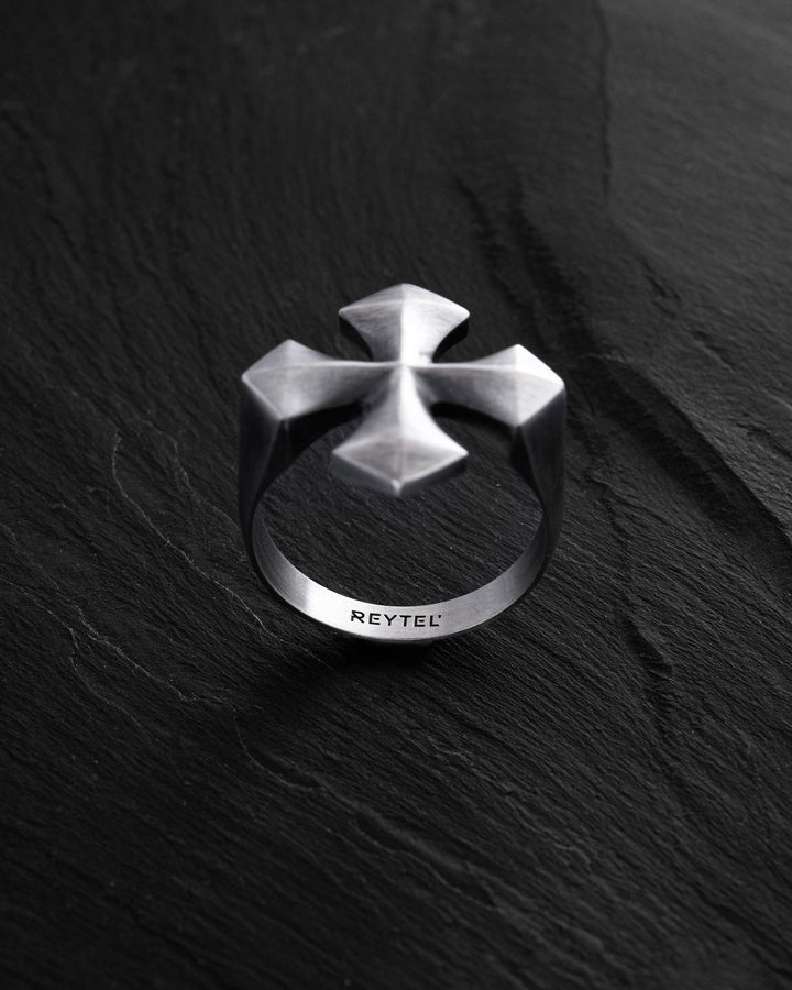 Silver ring CROSS PATTÉE