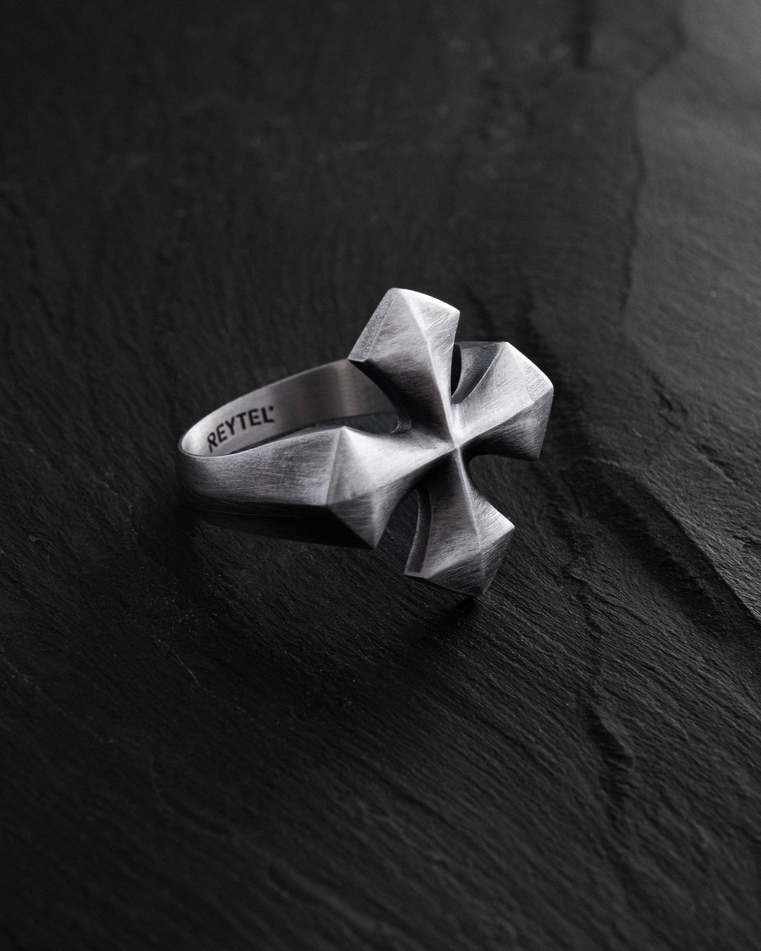 Silver ring CROSS PATTÉE