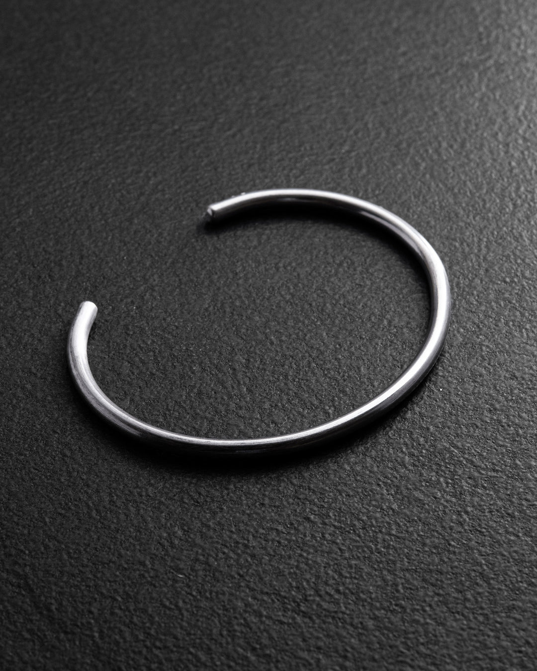 Silver bangle MEKTIG