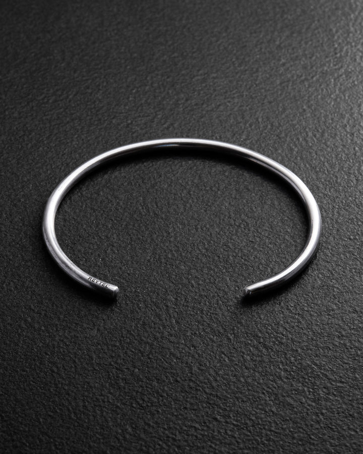 Silver bangle MEKTIG