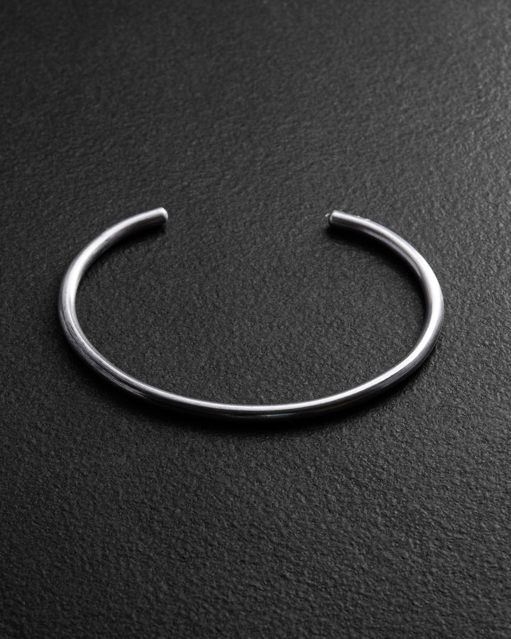 Silver bangle MEKTIG