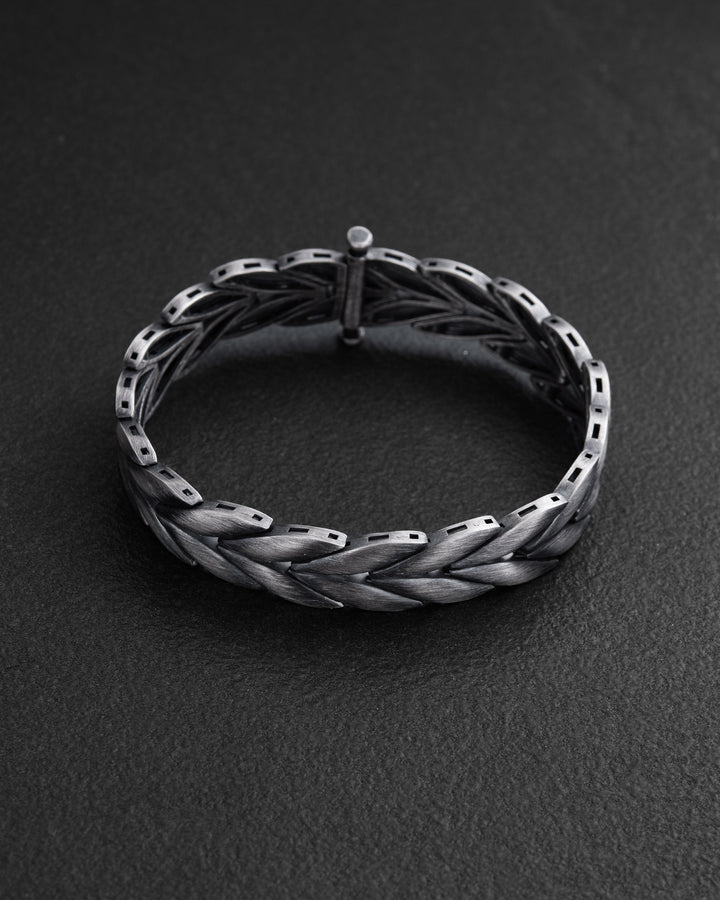 2b20d47ff98ad95988774b2399cea8f4