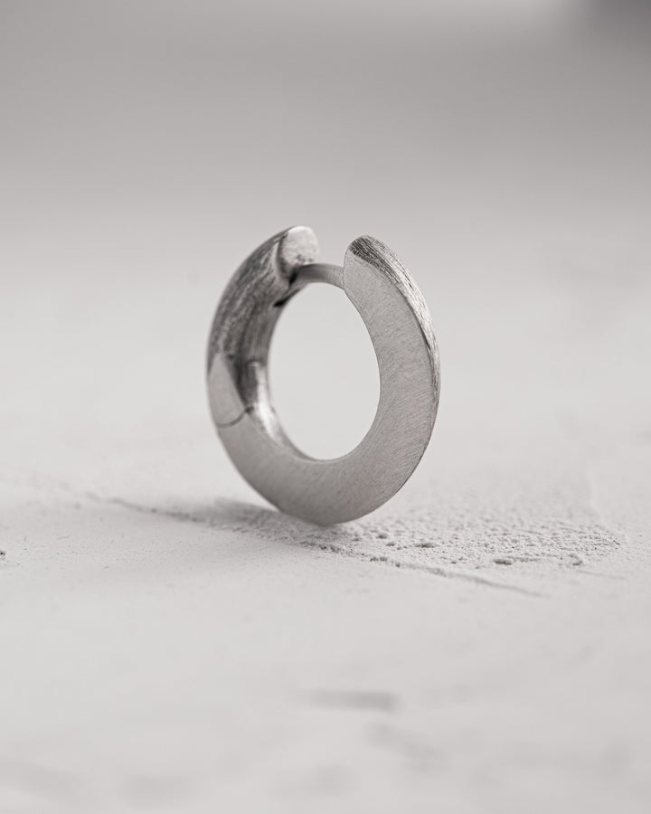 Silver earring - ring RELEASE