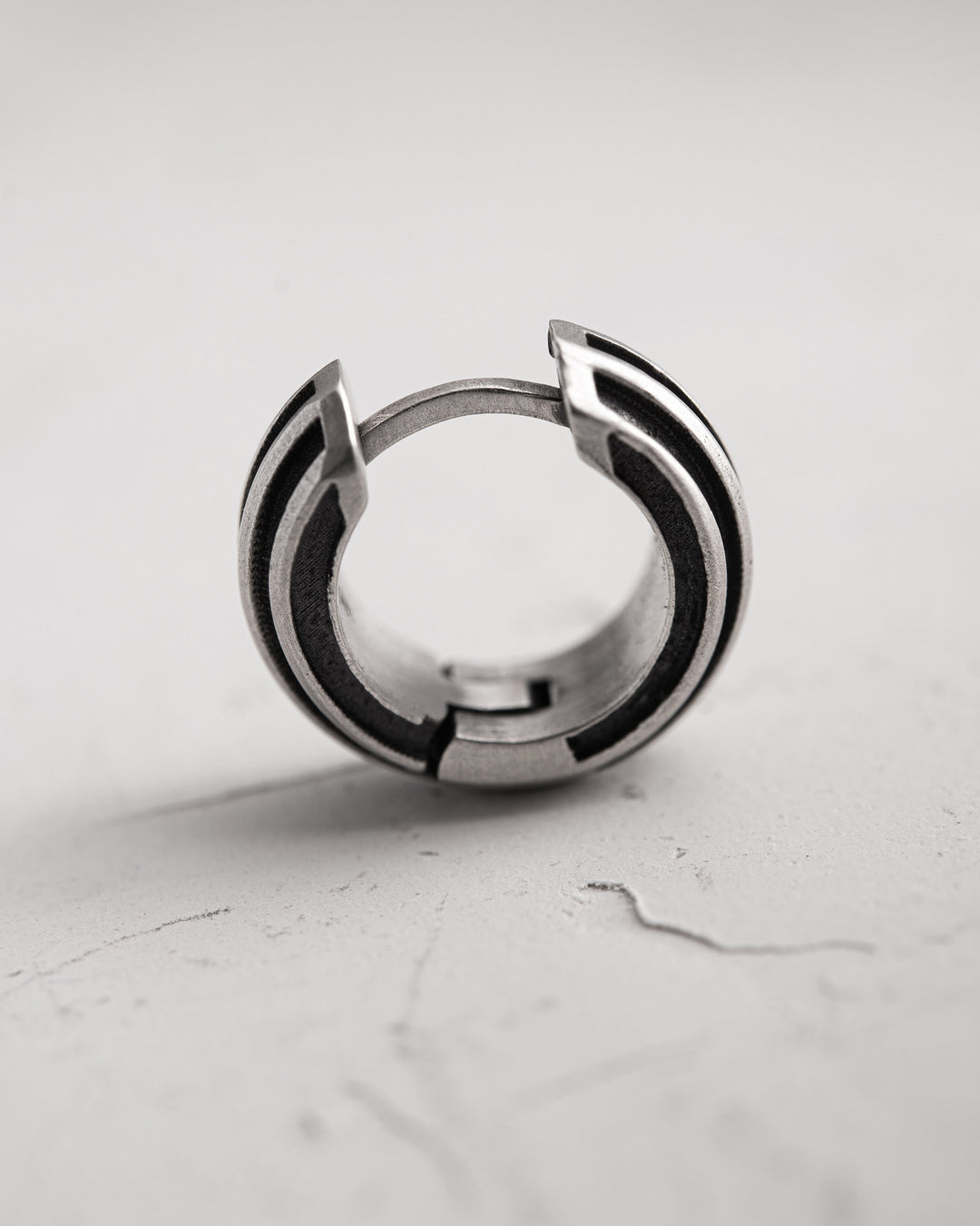 Silver earring - ring FOCUS