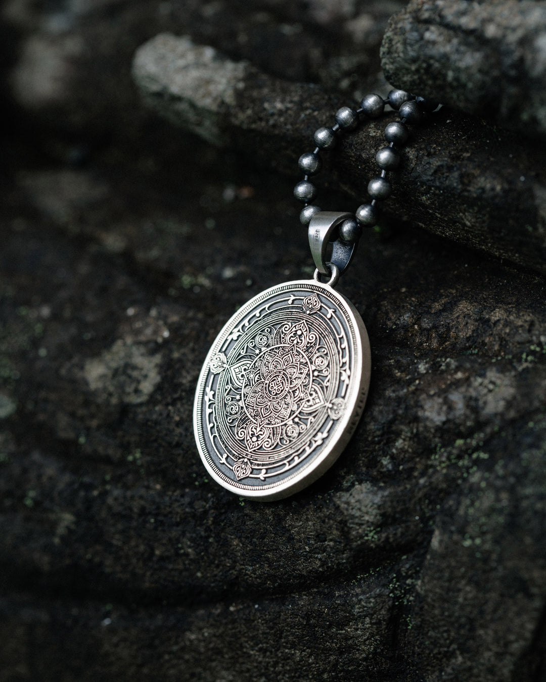 Silver pendant BUDDHA 7 CHAKRAS MEDITATION