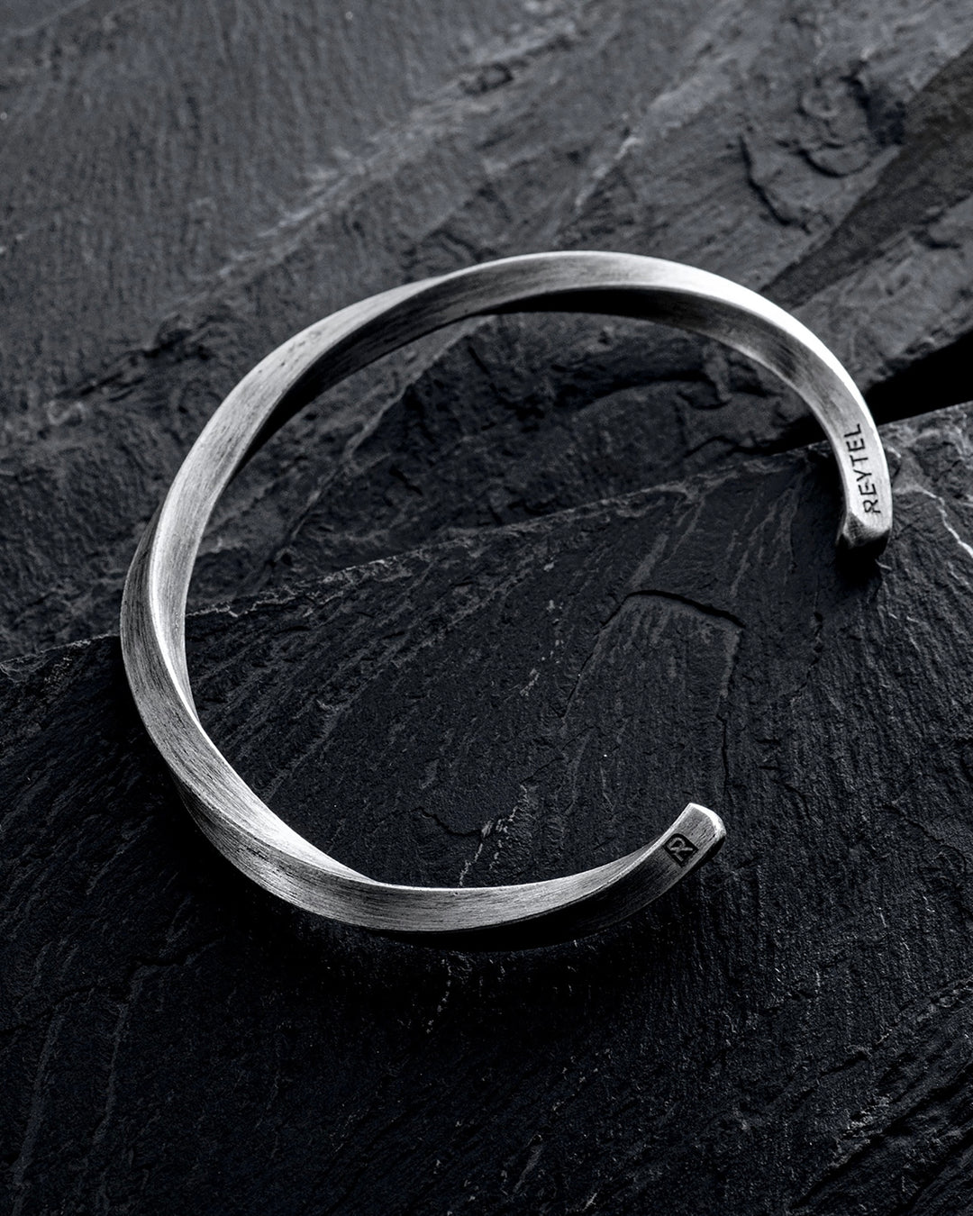 6e59bc883a9ea1800351cc29d123ed06