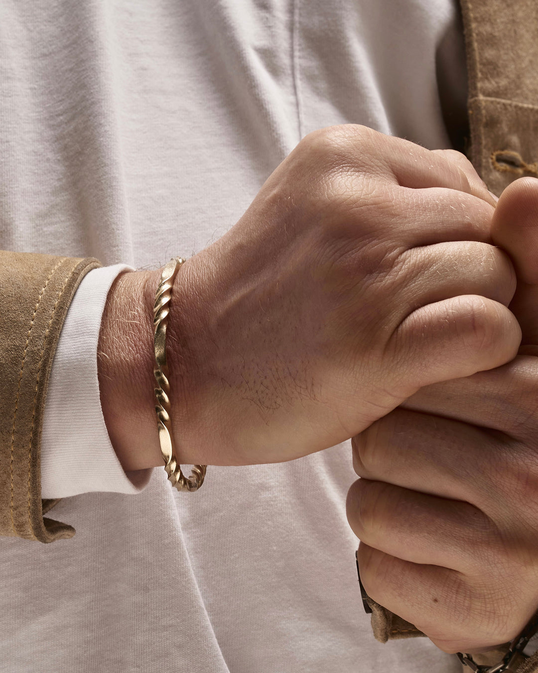 bde27f1f16198a174c8ba9885739b5ab