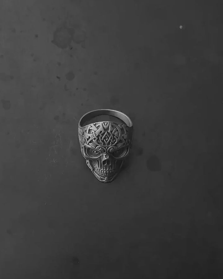 Silver ring INHERITANCE