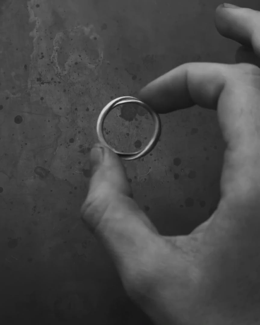 Silver ring LOOPER