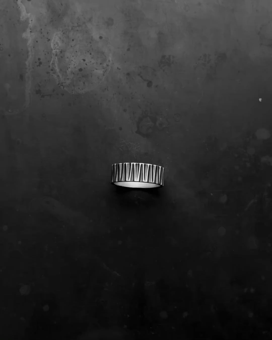 Silver ring ILLUSION