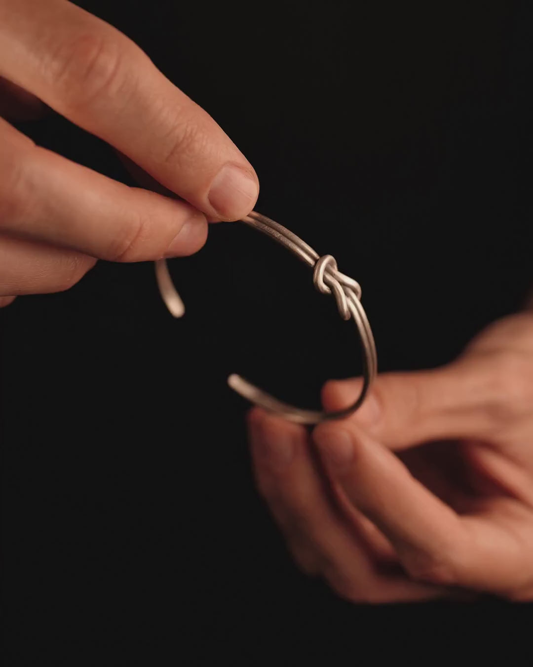 Silver bangle REEF KNOT