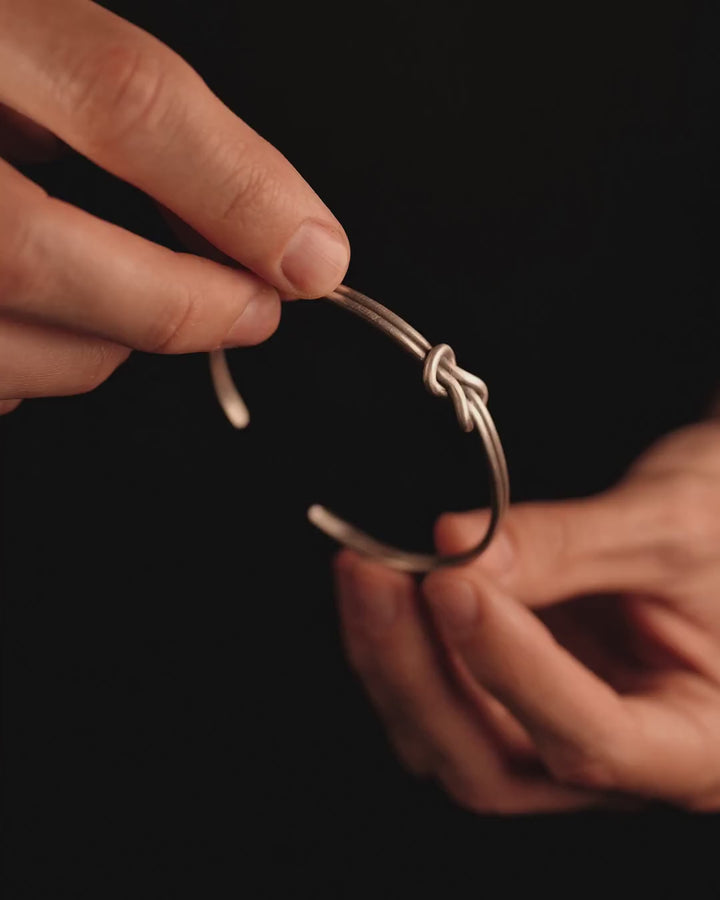 Silver bangle REEF KNOT